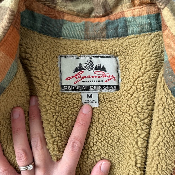 Legendary Whitetails Women’s M Plaid Fleece-Lined Jacket - Picture 2 of 4